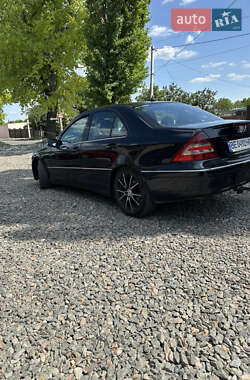 Седан Mercedes-Benz C-Class 2005 в 