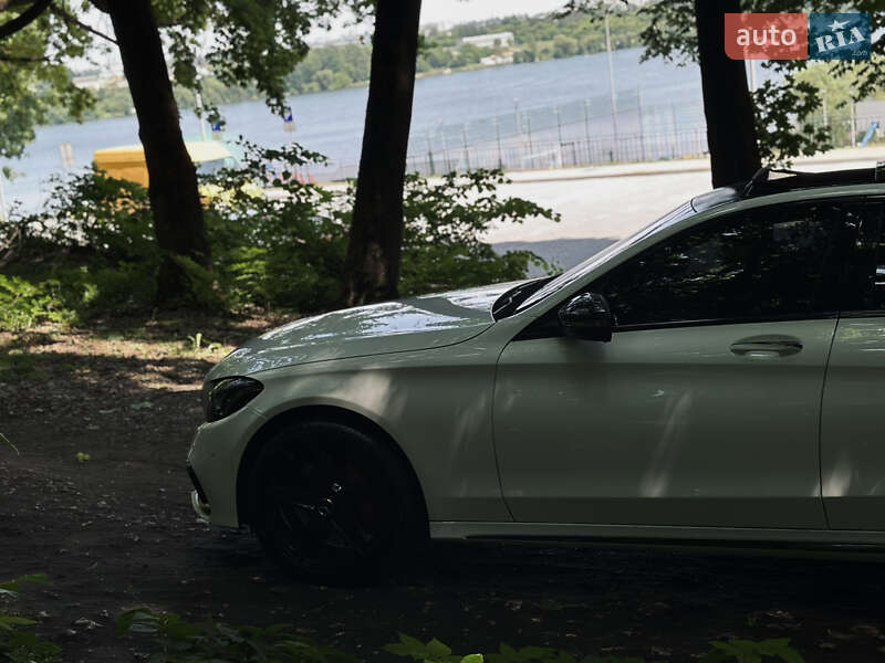 Седан Mercedes-Benz C-Class 2015 в Тернополе
