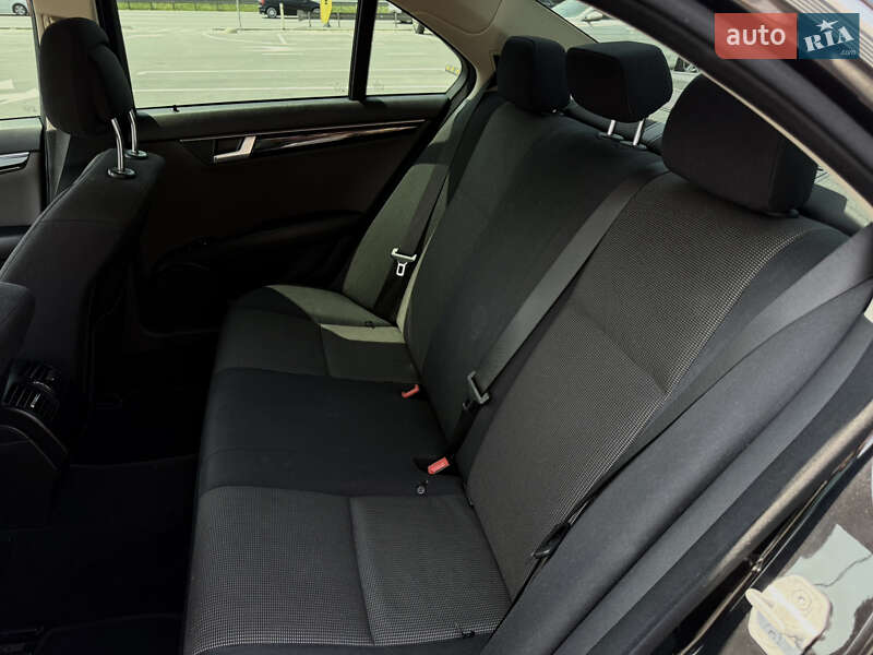 Седан Mercedes-Benz C-Class 2011 в Киеве