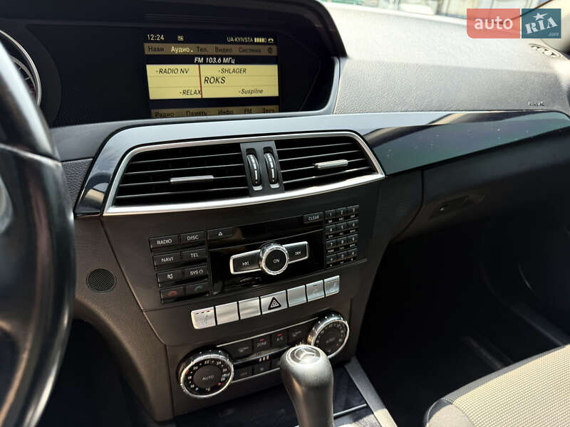 Седан Mercedes-Benz C-Class 2011 в Киеве