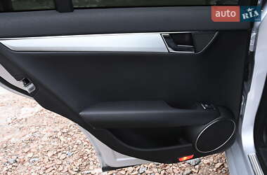 Седан Mercedes-Benz C-Class 2009 в 