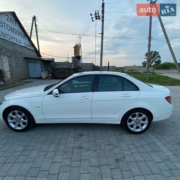 Седан Mercedes-Benz C-Class 2009 в Киеве