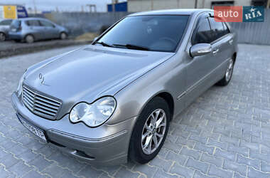 Седан Mercedes-Benz C-Class 2003 в 