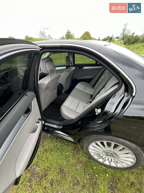 Седан Mercedes-Benz C-Class 2008 в Одессе фото 17 Седан Mercedes-Benz C-Class 2008 в Одессе