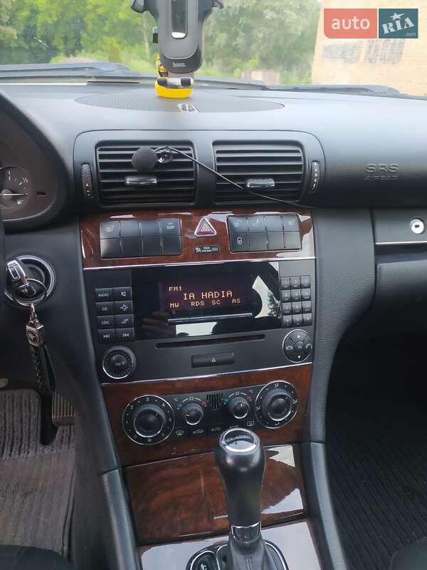 Седан Mercedes-Benz C-Class 2005 в Гадячі