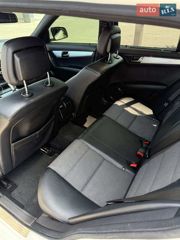 Универсал Mercedes-Benz C-Class 2008 в Мостиске