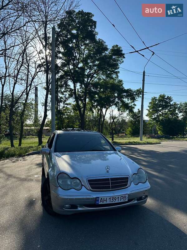 Седан Mercedes-Benz C-Class 2001 в 