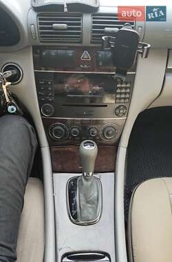 Седан Mercedes-Benz C-Class 2005 в Белой Церкви