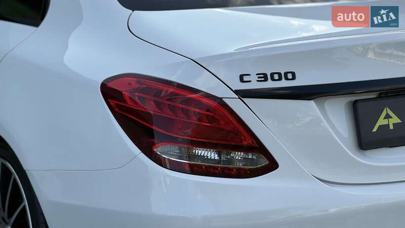 Седан Mercedes-Benz C-Class 2016 в Киеве