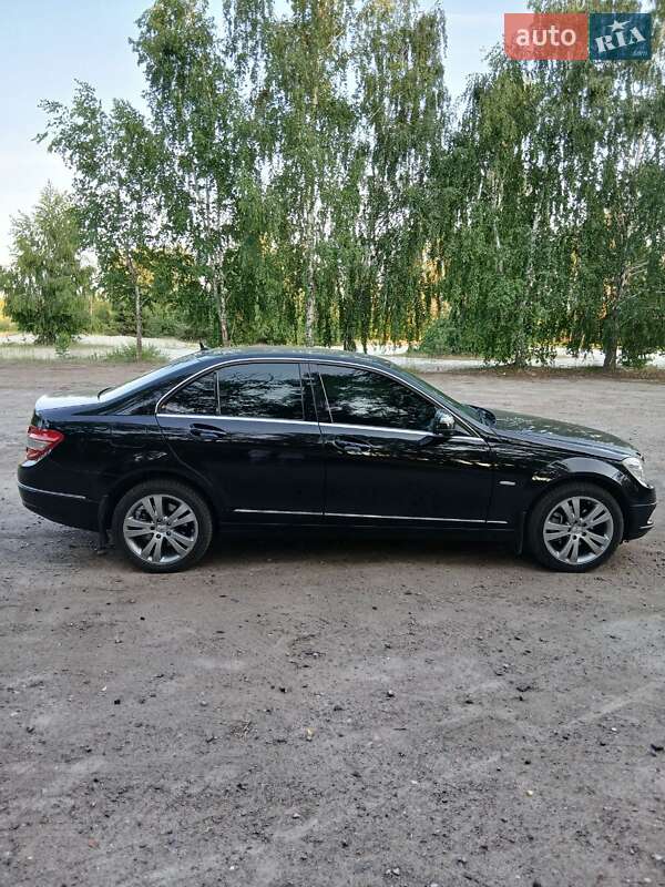 Седан Mercedes-Benz C-Class 2007 в Лебедине