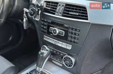 Седан Mercedes-Benz C-Class 2011 в 