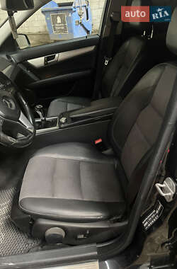 Универсал Mercedes-Benz C-Class 2011 в 