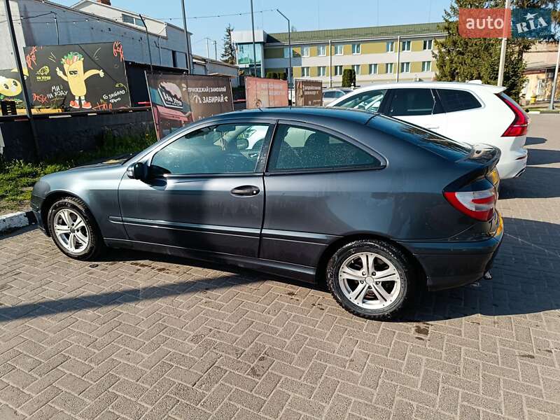 Купе Mercedes-Benz C-Class 2007 в Ровно фото 4 Купе Mercedes-Benz C-Class 2007 в Ровно