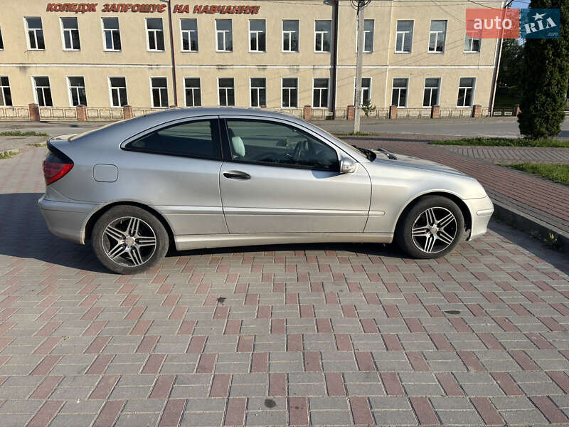 Купе Mercedes-Benz C-Class 2003 в Гусятине фото 4 Купе Mercedes-Benz C-Class 2003 в Гусятине