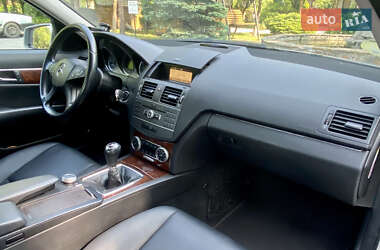 Седан Mercedes-Benz C-Class 2010 в 
