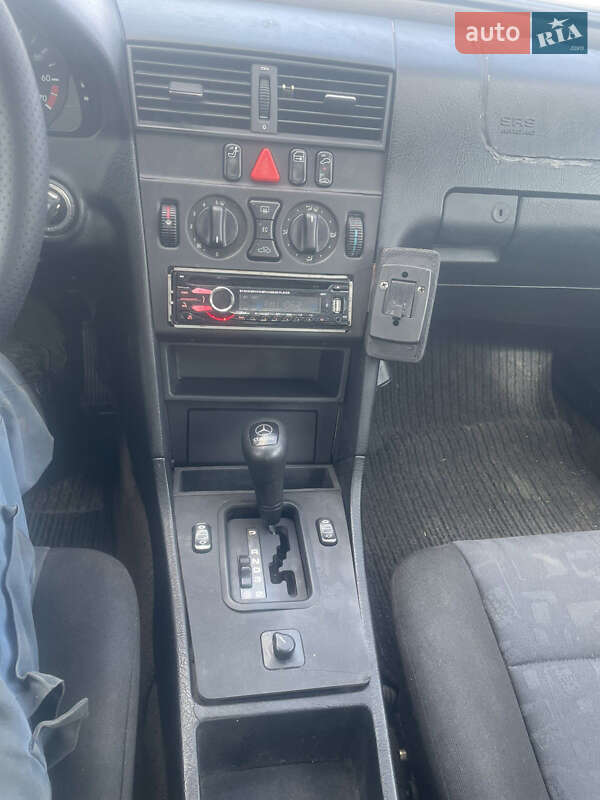 Седан Mercedes-Benz C-Class 1996 в Долині