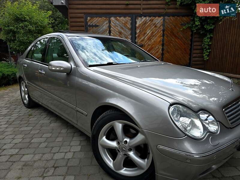 Седан Mercedes-Benz C-Class 2004 в Полтаве