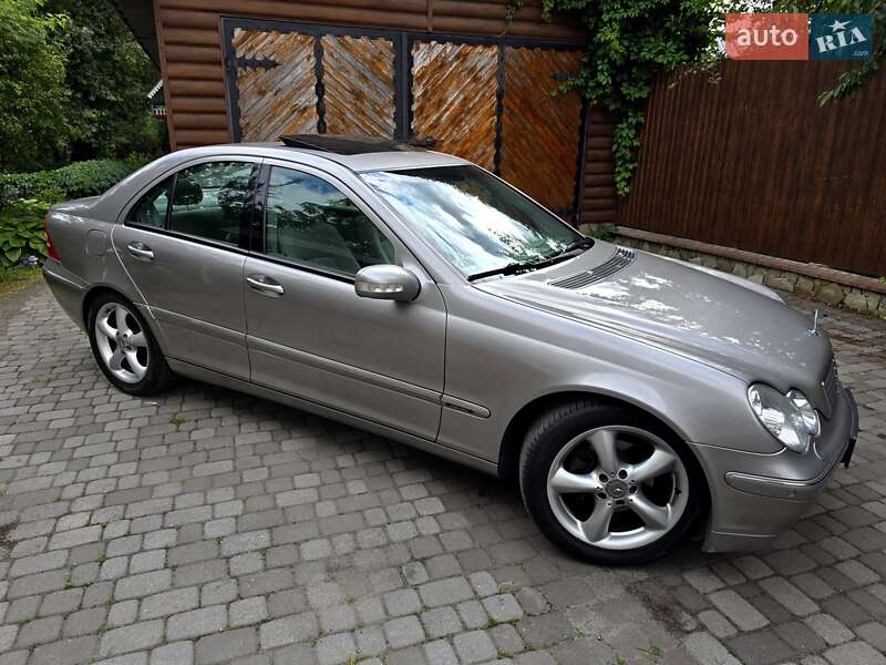 Седан Mercedes-Benz C-Class 2004 в Полтаве