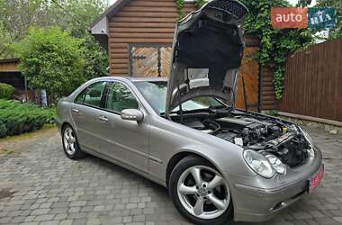 Седан Mercedes-Benz C-Class 2004 в 