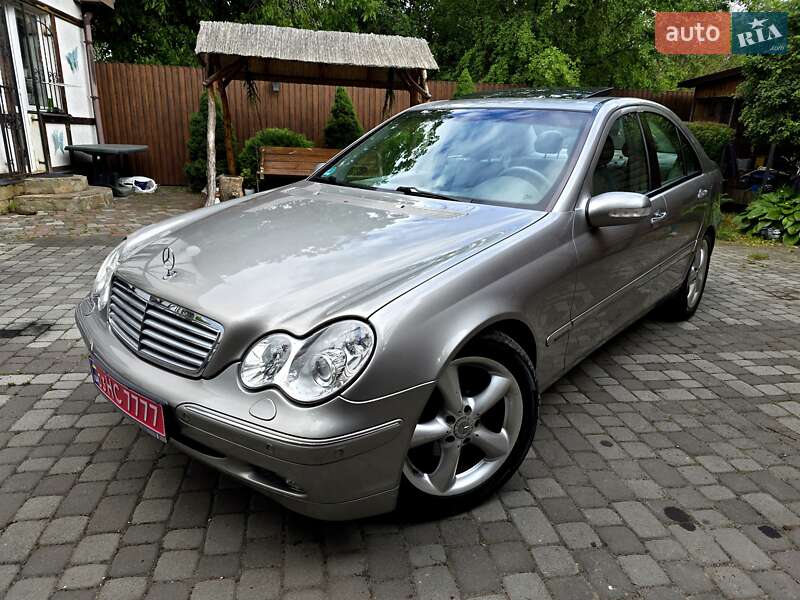 Седан Mercedes-Benz C-Class 2004 в Полтаве