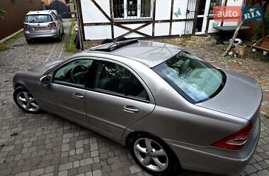 Седан Mercedes-Benz C-Class 2004 в 