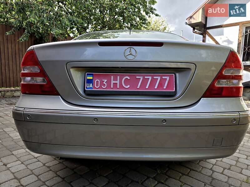 Седан Mercedes-Benz C-Class 2004 в Полтаве