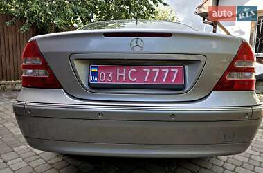 Седан Mercedes-Benz C-Class 2004 в 