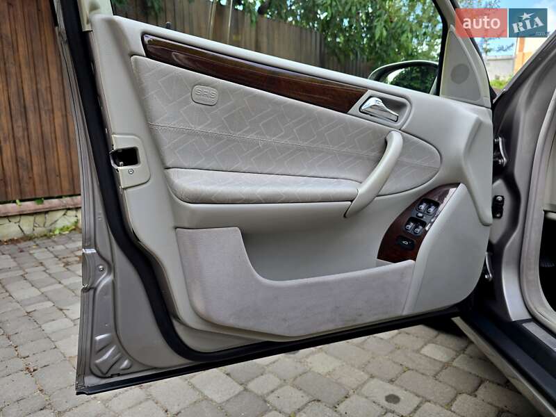 Седан Mercedes-Benz C-Class 2004 в Полтаве