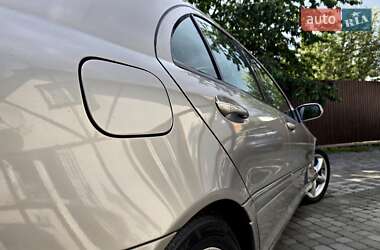 Седан Mercedes-Benz C-Class 2004 в 