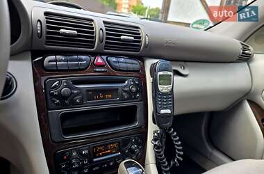 Седан Mercedes-Benz C-Class 2004 в 