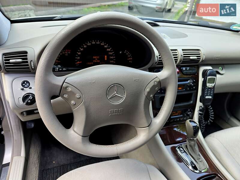 Седан Mercedes-Benz C-Class 2004 в Полтаве