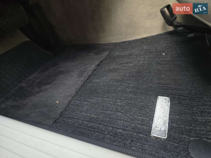 Седан Mercedes-Benz C-Class 2004 в Полтаве