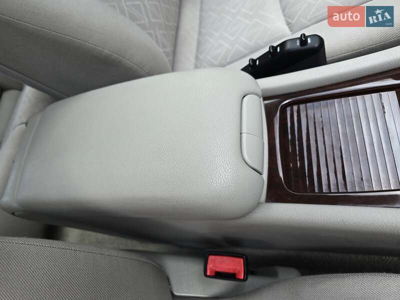 Седан Mercedes-Benz C-Class 2004 в Полтаве