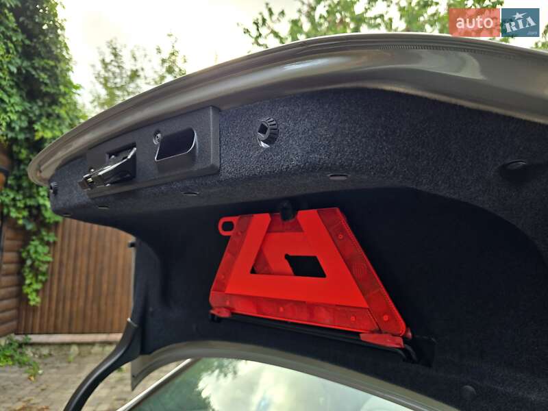 Седан Mercedes-Benz C-Class 2004 в Полтаве