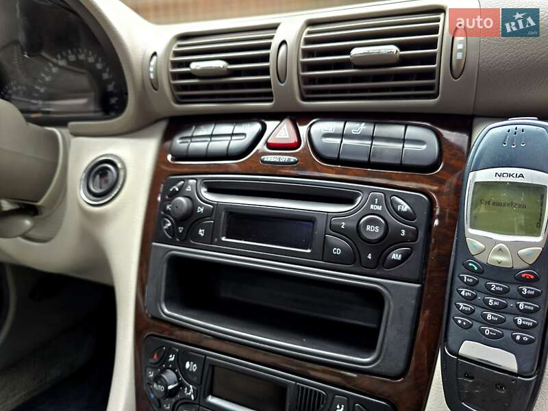 Седан Mercedes-Benz C-Class 2004 в Полтаве