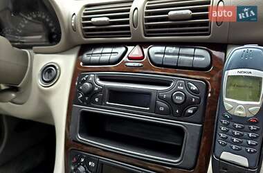 Седан Mercedes-Benz C-Class 2004 в 