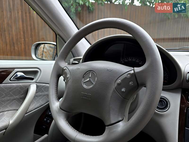 Седан Mercedes-Benz C-Class 2004 в Полтаве