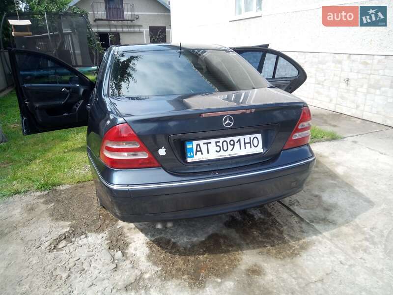 Седан Mercedes-Benz C-Class 2001 в Ивано-Франковске