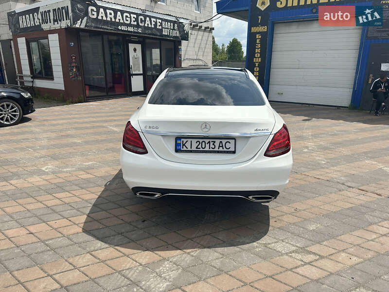 Седан Mercedes-Benz C-Class 2015 в Киеве