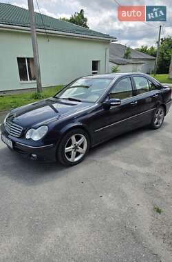 Седан Mercedes-Benz C-Class 2004 в Острозі