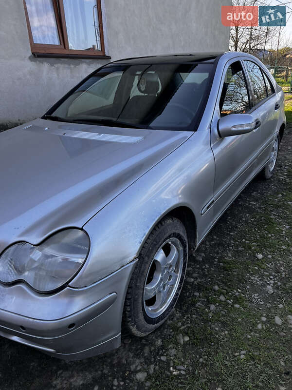 Mercedes-Benz C-Class 2001