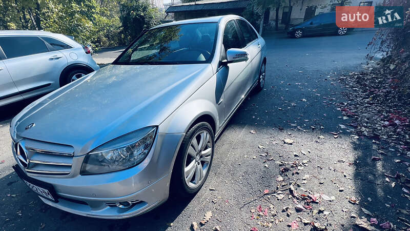 Седан Mercedes-Benz C-Class 2010 в 