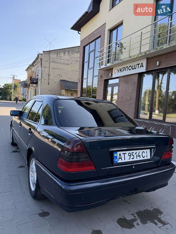 Седан Mercedes-Benz C-Class 2000 в Болехове