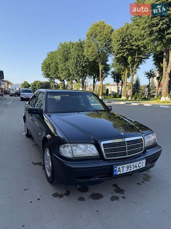 Седан Mercedes-Benz C-Class 2000 в Болехове