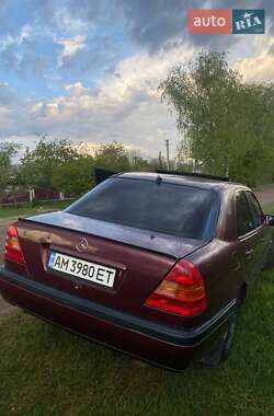 Седан Mercedes-Benz C-Class 1997 в 
