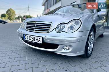 Универсал Mercedes-Benz C-Class 2004 в 