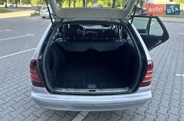 Универсал Mercedes-Benz C-Class 2004 в 