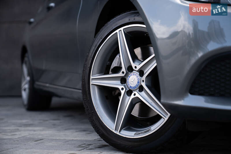 Седан Mercedes-Benz C-Class 2017 в Киеве фото 4 Седан Mercedes-Benz C-Class 2017 в Киеве
