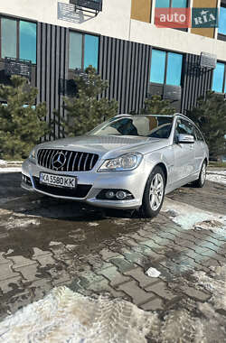 Універсал Mercedes-Benz C-Class 2011 в Києві