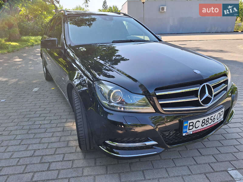 Універсал Mercedes-Benz C-Class 2012 в 
